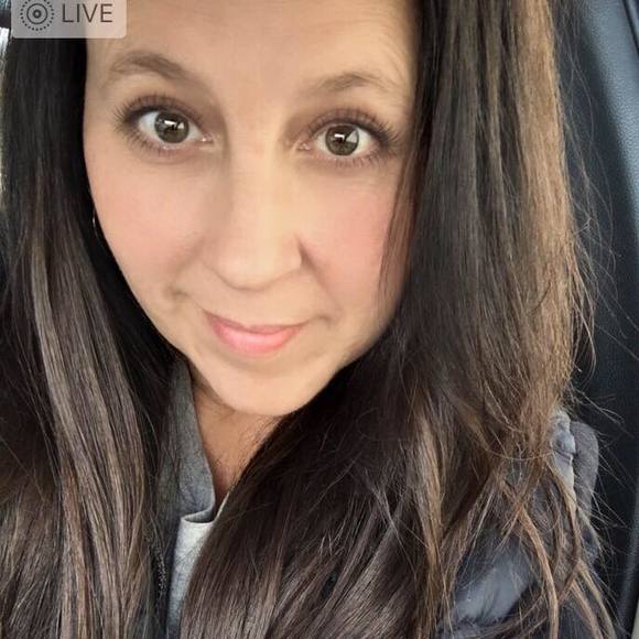 Meet your Posher, Christine - Picture 1 of 1